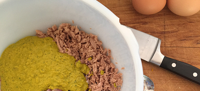 Ingredients for Spicy Tuna Cakes