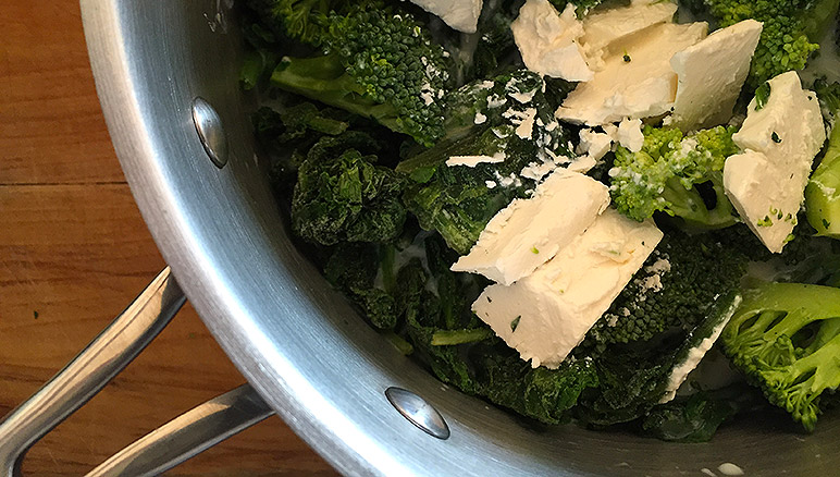 Healthy Recipe for Broccoli, Spinach and Feta Soup